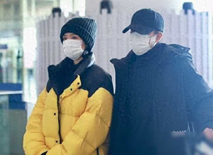 刘恺威李晓峰公开秀恩爱，女方叠词昵称好甜，私下粤语对话无障碍