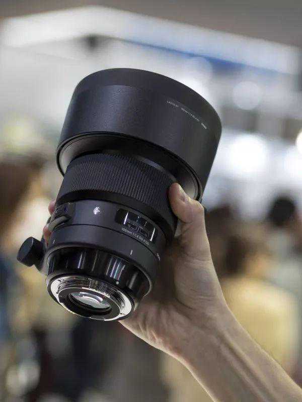 毒！毒！毒！105mm F1.4虚化神器你买吗？