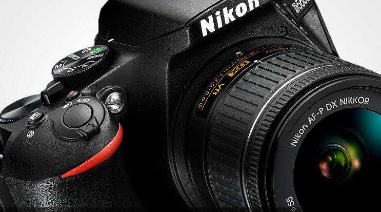 摄影：佳能800D、尼康D5600哪个更适合摄影新手？