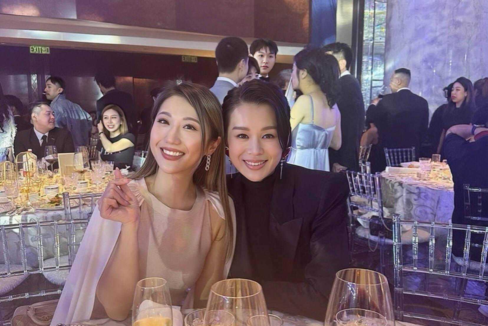 香港富商办世纪婚礼，新娘全身戴满金器出嫁，赌王儿子当伴郎